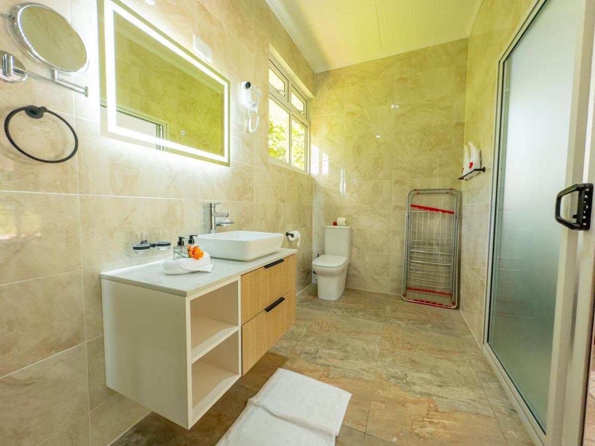 Macmillan'S Holiday Villas Grand Anse  ภายนอก รูปภาพ