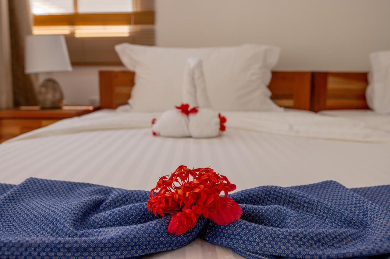Macmillan'S Holiday Villas Grand Anse  ภายนอก รูปภาพ