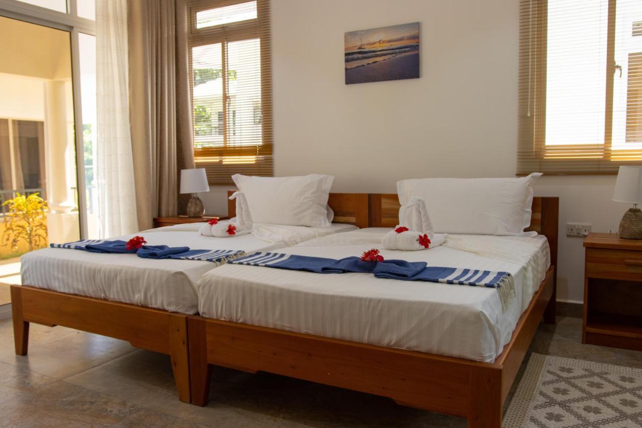 Macmillan'S Holiday Villas Grand Anse  ภายนอก รูปภาพ