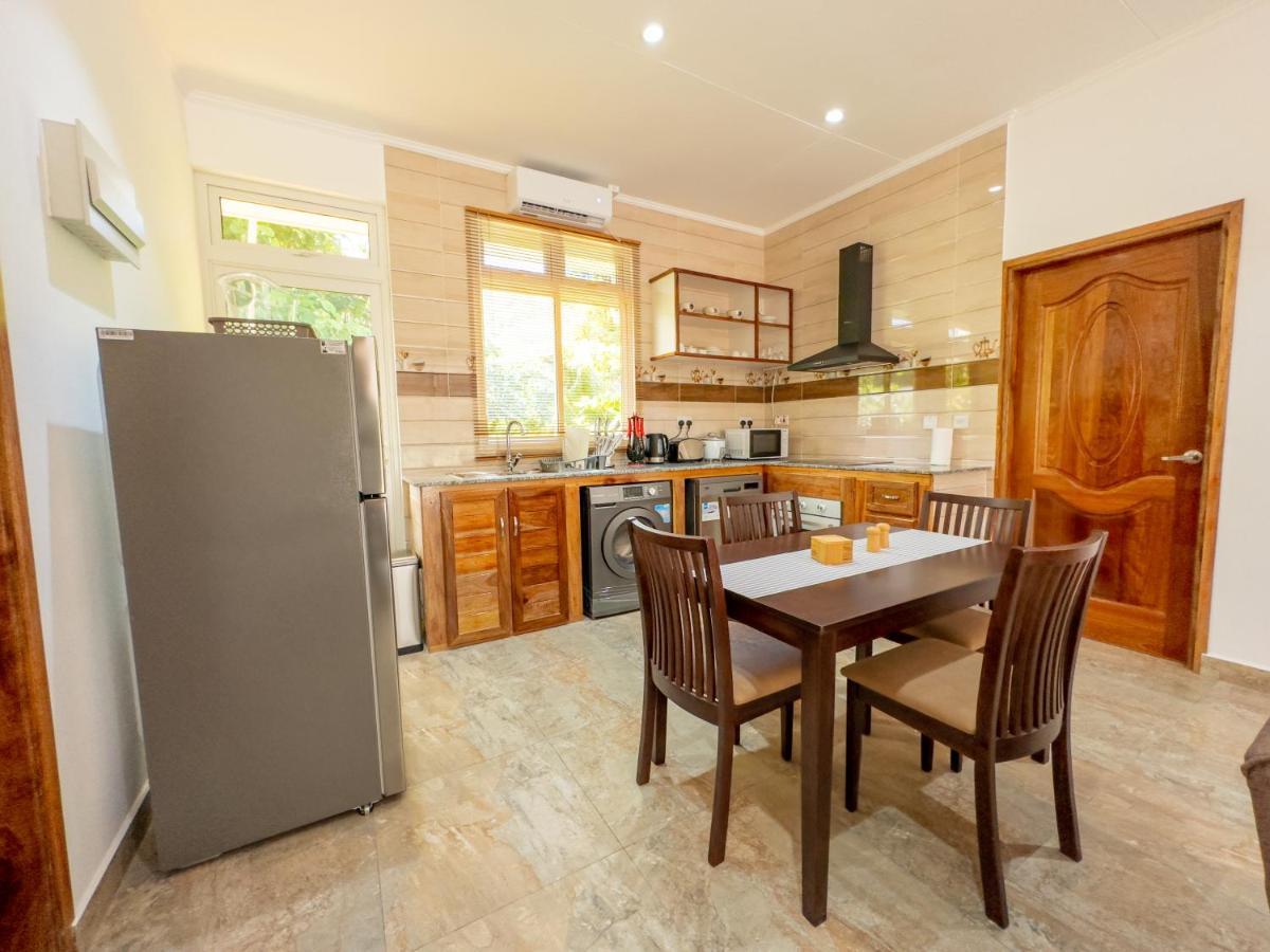 Macmillan'S Holiday Villas Grand Anse  ภายนอก รูปภาพ