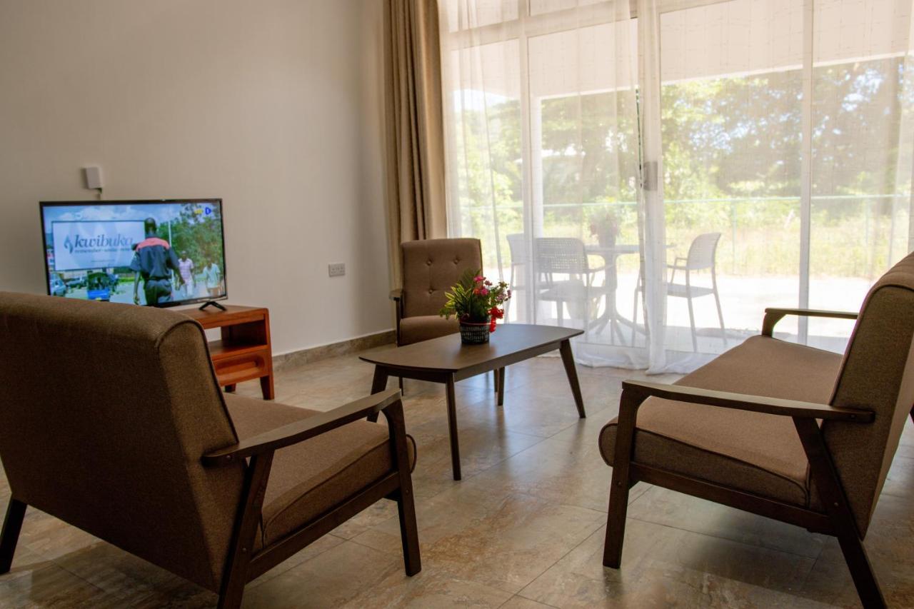 Macmillan'S Holiday Villas Grand Anse  ภายนอก รูปภาพ